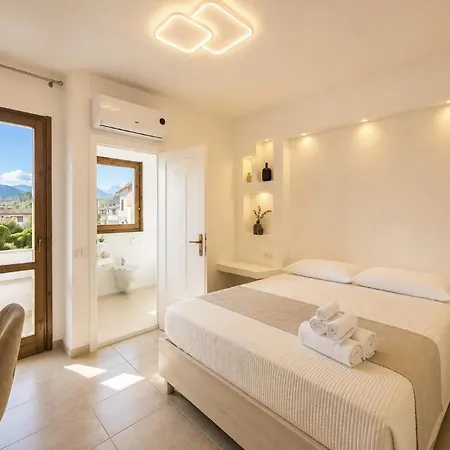 Hotel Cala D'oro - A Pochi Minuti Dal Mare Di *